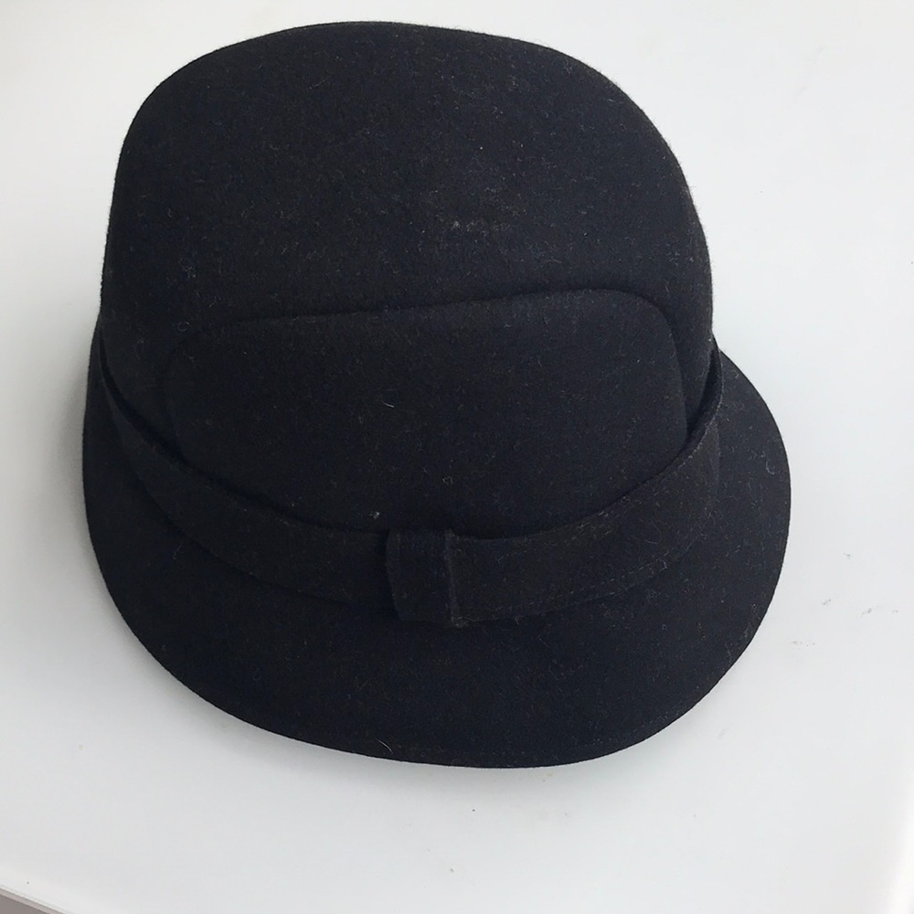 Classic Black 100% Wool Cloche Hat
